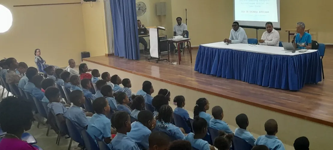 Cabo Verde students in an auditorium